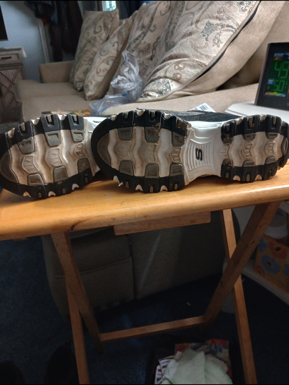 Skechers Black and White Women's Casual Walking Sneakers Size (8) - Picture 4 of 5